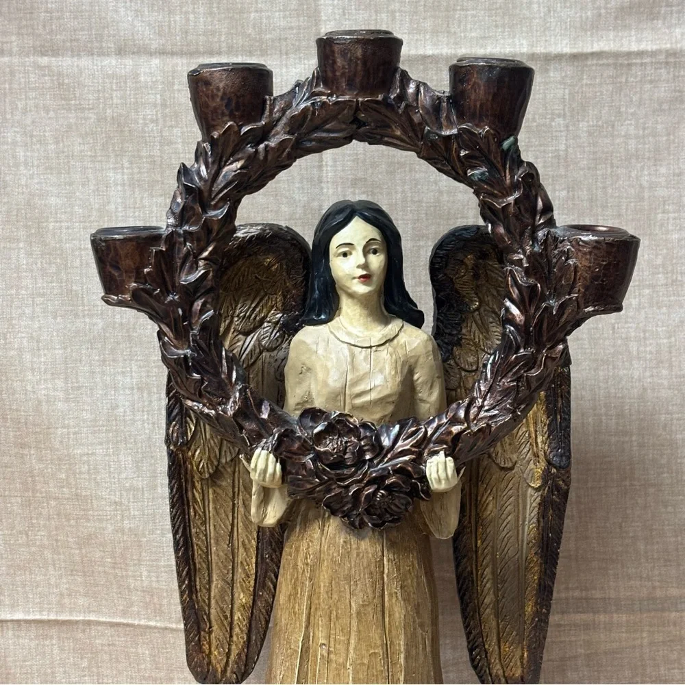 Angel With Wings Holding Wreath Candleholder 16